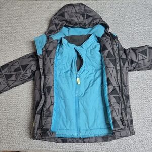 Cat & Jack Black and Teal Geometric Puffer Jacket